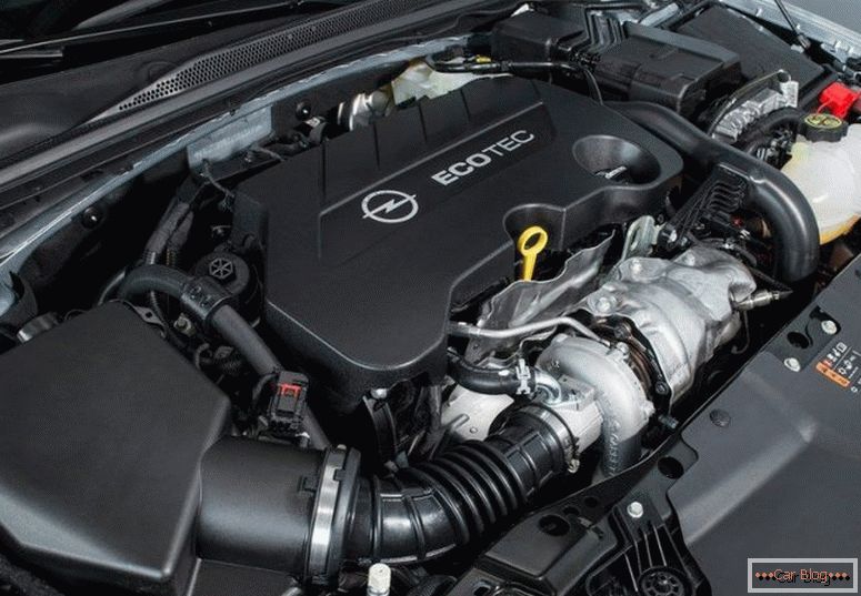 Opel Insignia motora