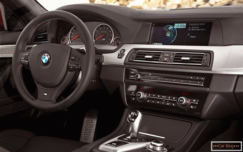 BMW-M5-f10 salon