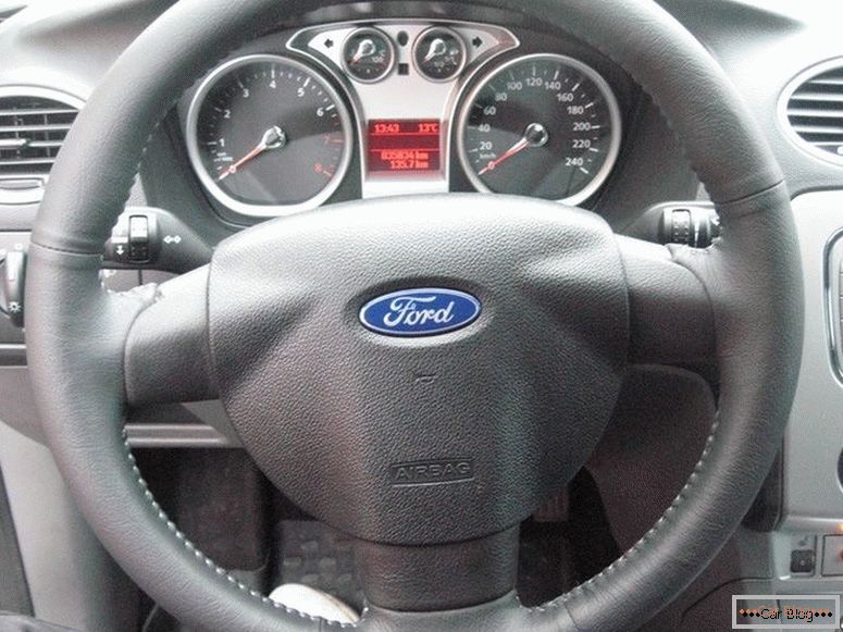 Kolo upravljača Ford Focus 2
