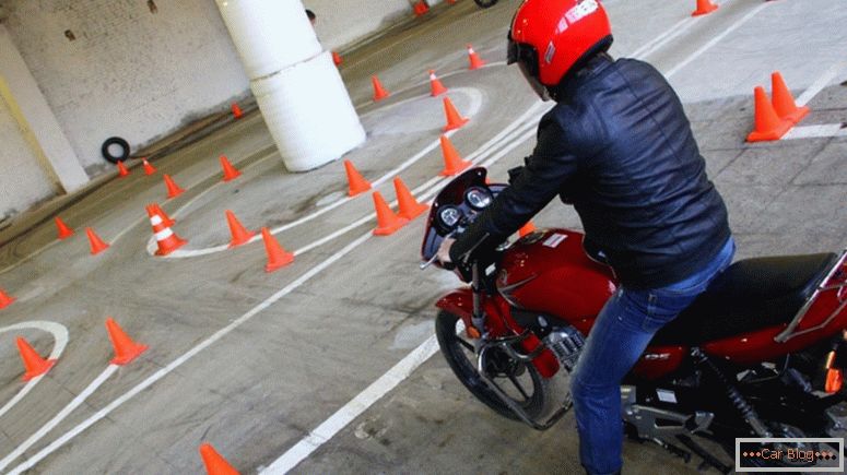 kako dobiti licencu motocikla