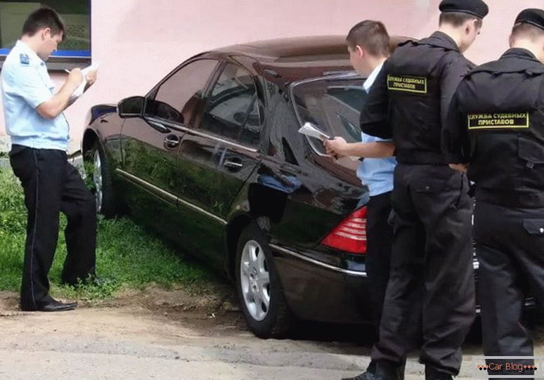 kako provjeriti auto za uhićenje u prometnoj policiji