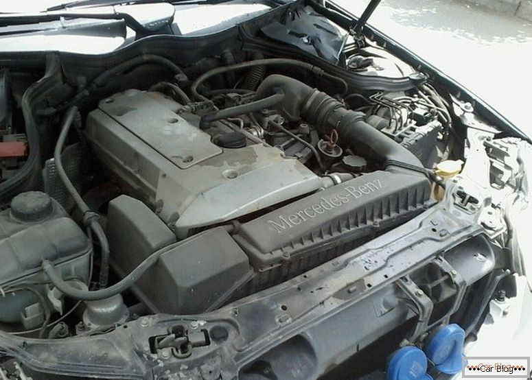 Mercedes-Benz W203 C klasični motor
