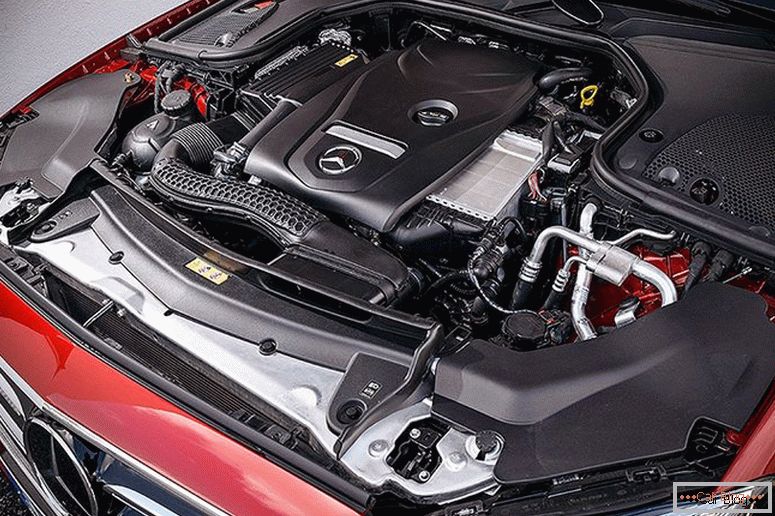 Mercedes-E-klase W213-2016-motor
