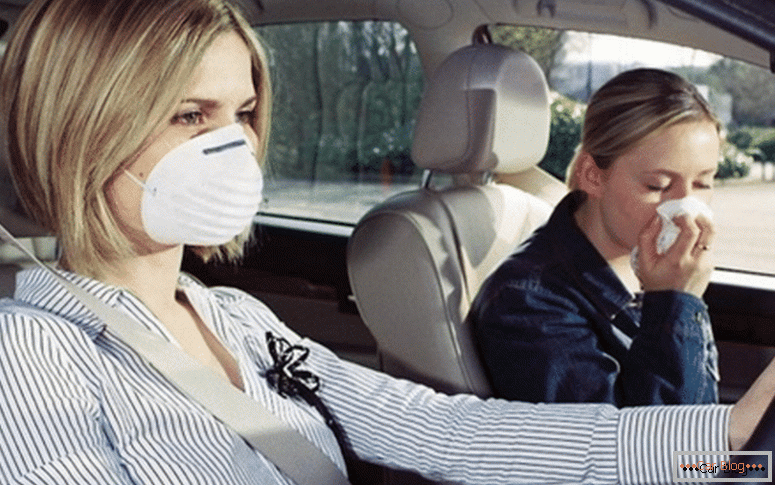 kako ukloniti miris plina iz automobila
