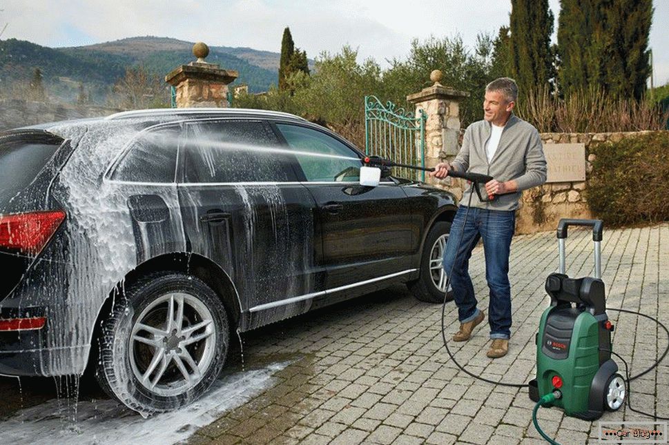 Ručno pranje automobila