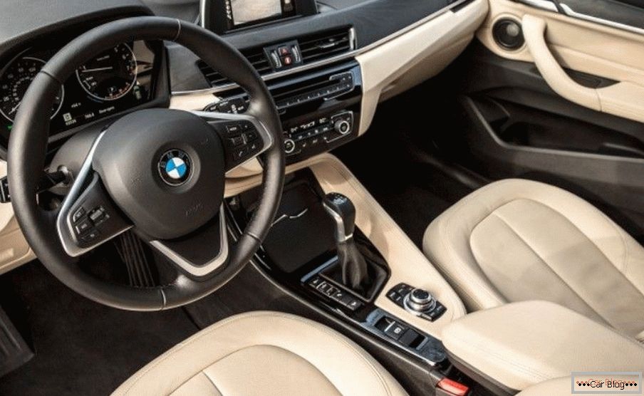 Saloon BMW X1