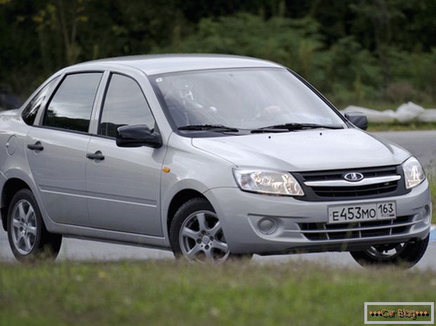 Proizvođači automobila Lada Granta pokušavaju uzeti u obzir potrebe ruskih vozača