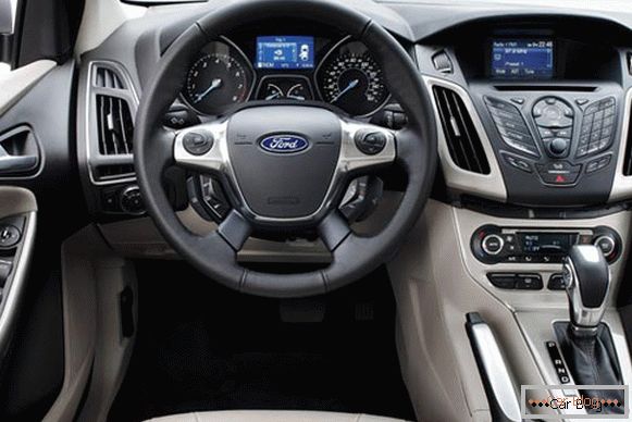 Interijer vozila Ford Focus može se usporediti s kabinom zrakoplova