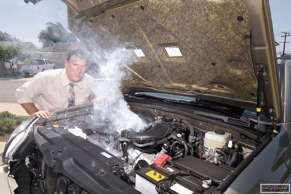 Prekomjerno zagrijavanje motora automobila