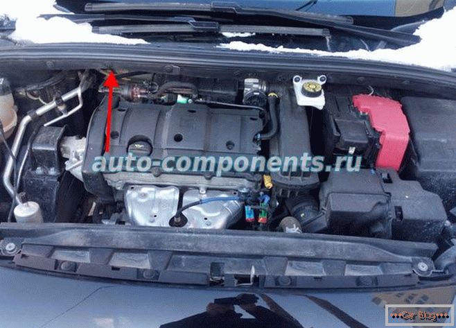 Zamjena filtera kabine na Peugeot 408
